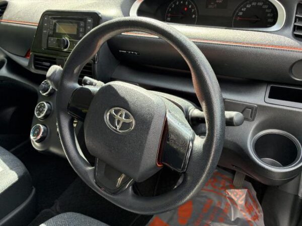 Ref:AUX-19787116 TOYOTA SIENTA 2016 - Image 9