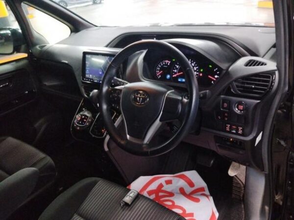 Ref:AUX-19787229 TOYOTA VOXY 2020 - Image 3