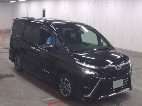 Ref:AUX-19787229 TOYOTA VOXY 2020