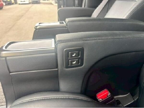 Ref:AUX-19790708 TOYOTA VELLFIRE 2019 - Image 18