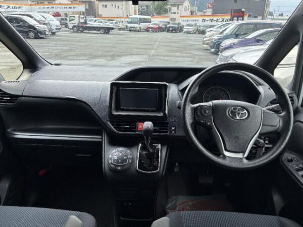 Ref:AUX-19790746 TOYOTA NOAH 2020 - Image 3