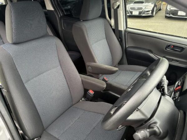 Ref:AUX-19790746 TOYOTA NOAH 2020 - Image 5