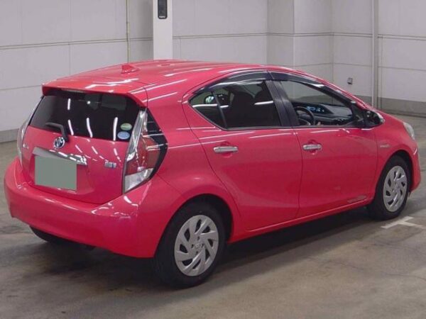 Ref:AUX-19790962 TOYOTA AQUA 2017 - Image 2