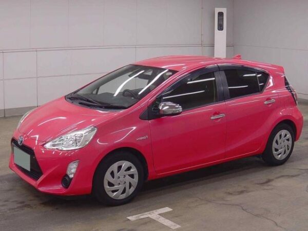 Ref:AUX-19790962 TOYOTA AQUA 2017