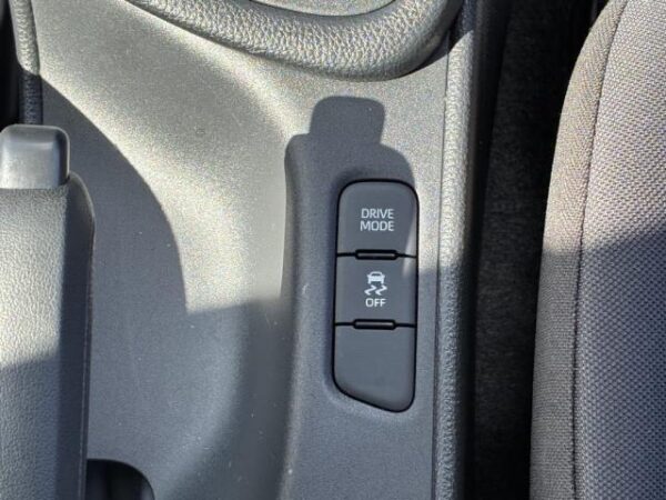 Ref:AUX-19790975 TOYOTA YARIS 2023 - Image 17