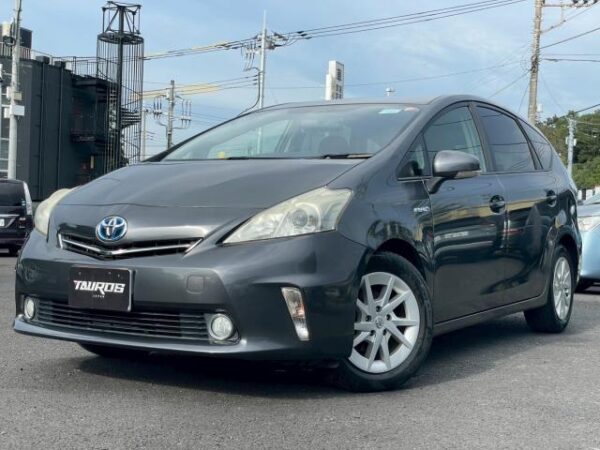 Ref:AUX-19791173 TOYOTA PRIUS ALPHA 2012