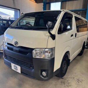 2019 Toyota Hiace Van yellow diesel used car Japan export