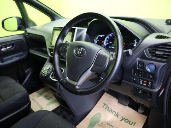 Ref:AUX-19798226 TOYOTA NOAH 2016 - Image 11