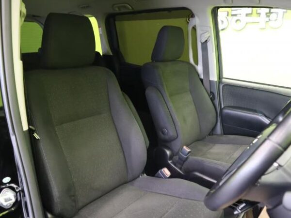 Ref:AUX-19798226 TOYOTA NOAH 2016 - Image 12