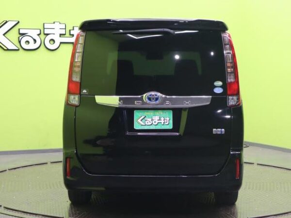 Ref:AUX-19798226 TOYOTA NOAH 2016 - Image 19