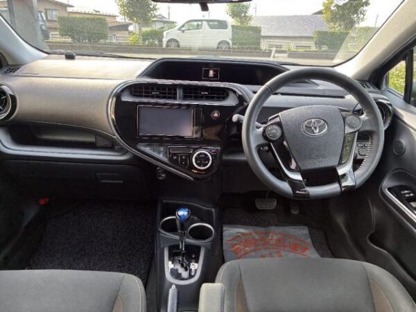 Ref:AUX-19806649 TOYOTA AQUA 2020 - Image 3