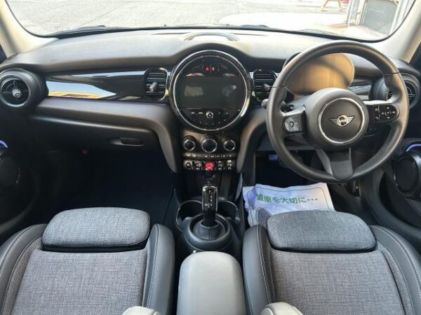 Ref:AUX-19806794 MINI MINI 2023 - Image 3