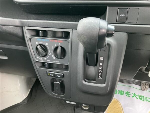 Ref:AUX-19806803 DAIHATSU HIJET CARGO 2019 - Image 10