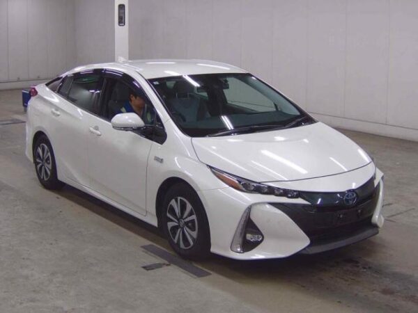 Ref:AUX-19813784 TOYOTA PRIUS PHV 2019