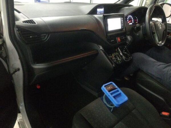 Ref:AUX-19813787 TOYOTA NOAH 2021 - Image 3