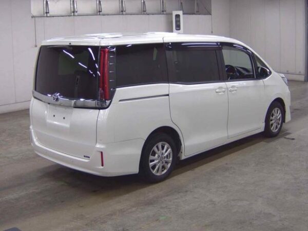 Ref:AUX-19813787 TOYOTA NOAH 2021 - Image 5