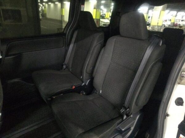 Ref:AUX-19813787 TOYOTA NOAH 2021 - Image 6