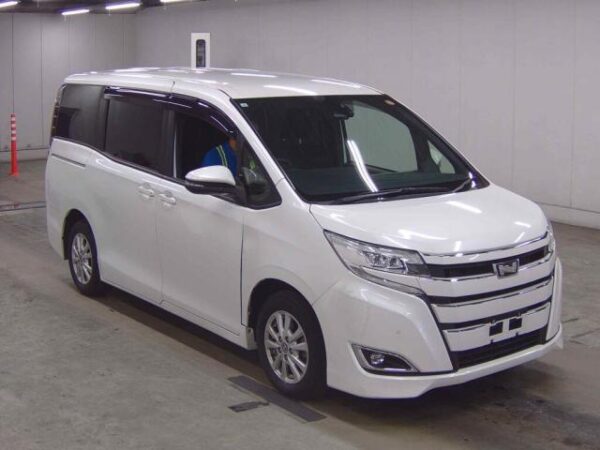 Ref:AUX-19813787 TOYOTA NOAH 2021