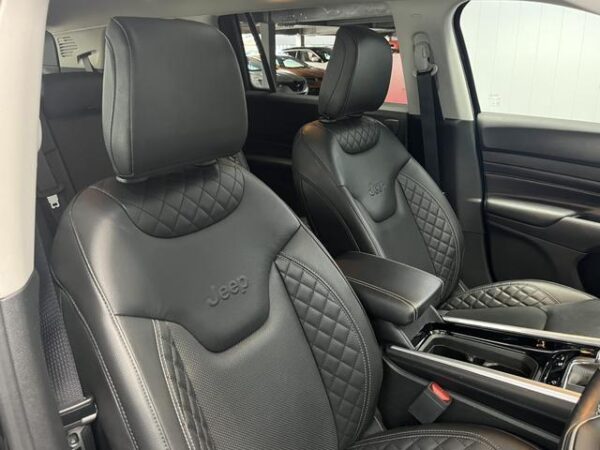 Ref:AUX-19814625 CHRYSLER JEEP JEEP COMMANDER 2023 - Image 4