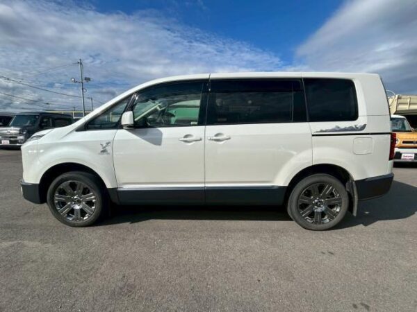 Ref:AUX-19816189 MITSUBISHI DELICA D:5 2021 - Image 11