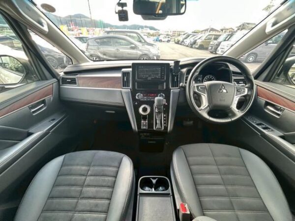 Ref:AUX-19816189 MITSUBISHI DELICA D:5 2021 - Image 3