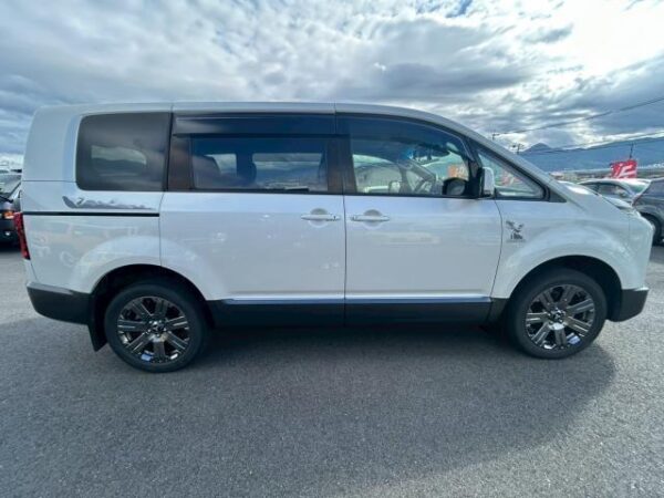 Ref:AUX-19816189 MITSUBISHI DELICA D:5 2021 - Image 4