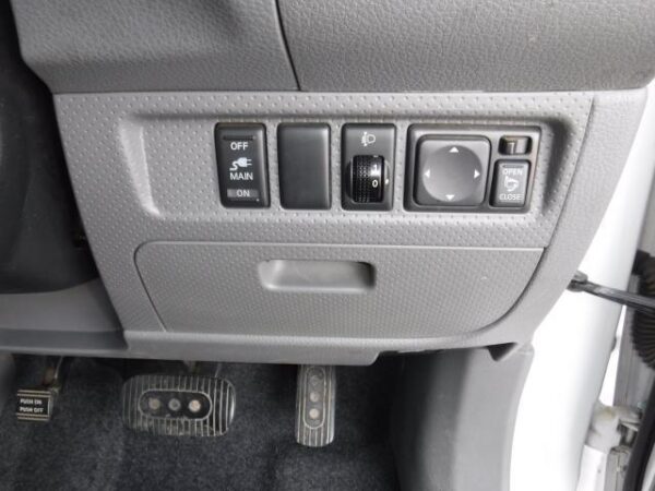 Ref:AUX-19818363 NISSAN AD 2013 - Image 15
