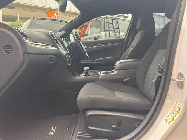 Ref:AUX-19818376 CHRYSLER CHRYSLER 300 2015 - Image 17