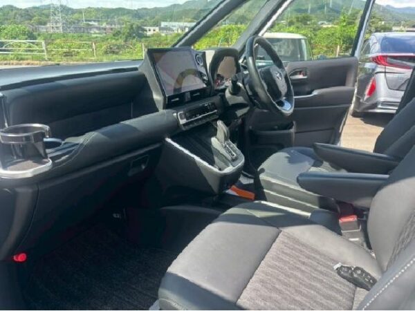 Ref:AUX-19819880 TOYOTA NOAH 2023 - Image 6