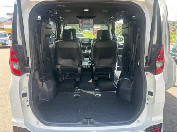 Ref:AUX-19819880 TOYOTA NOAH 2023 - Image 9
