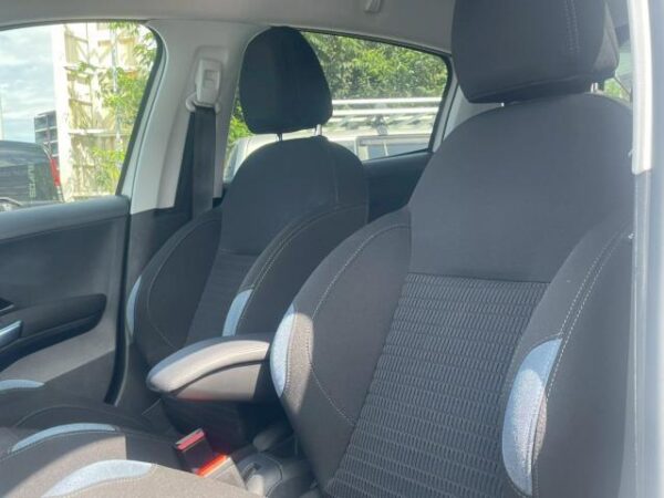 Ref:AUX-19834654 PEUGEOT 208 2013 - Image 18