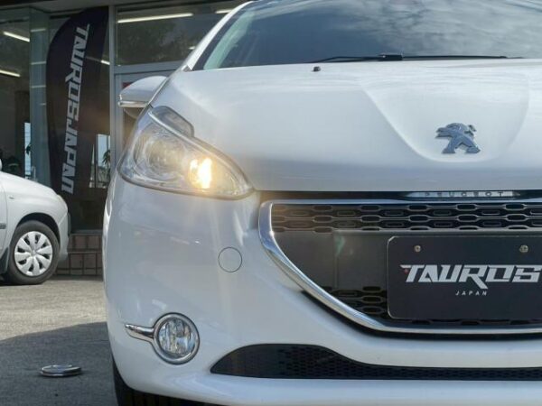 Ref:AUX-19834654 PEUGEOT 208 2013 - Image 9