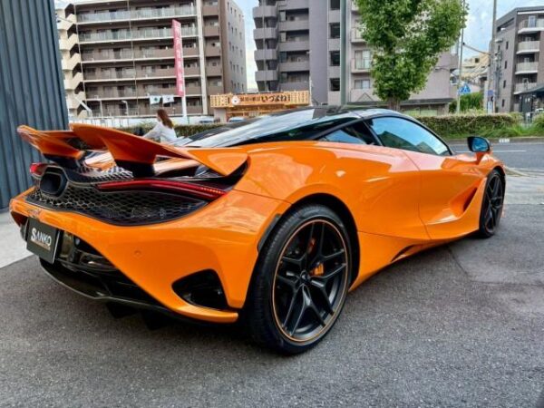 Ref:AUX-19838506 MCLAREN 750S 2024 - Image 4