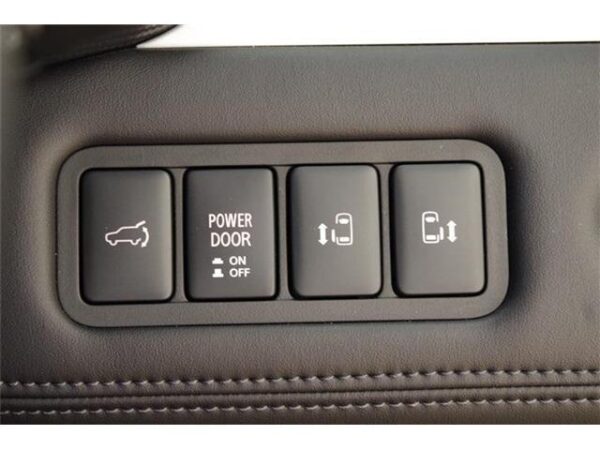 Ref:AUX-19854359 MITSUBISHI DELICA D:5 2024 - Image 5