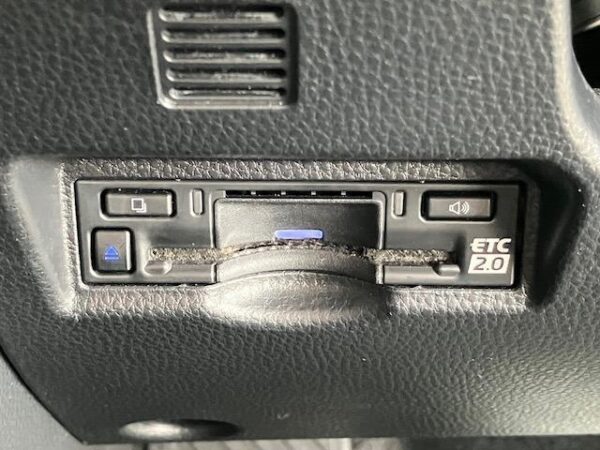 Ref:AUX-19861475 TOYOTA VOXY 2022 - Image 9