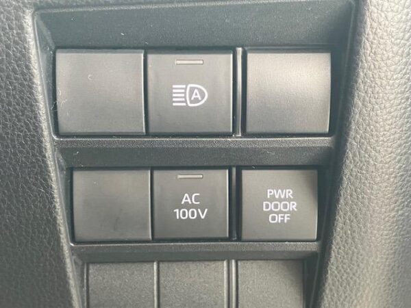 Ref:AUX-19861475 TOYOTA VOXY 2022 - Image 10
