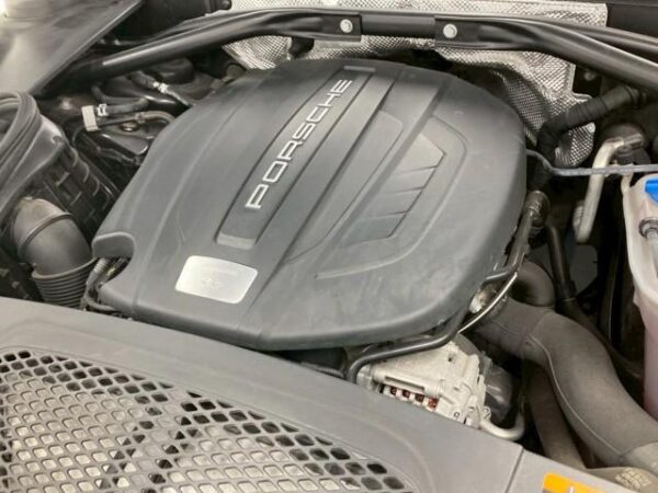Ref:AUX-19865912 PORSCHE MACAN 2016 - Image 19