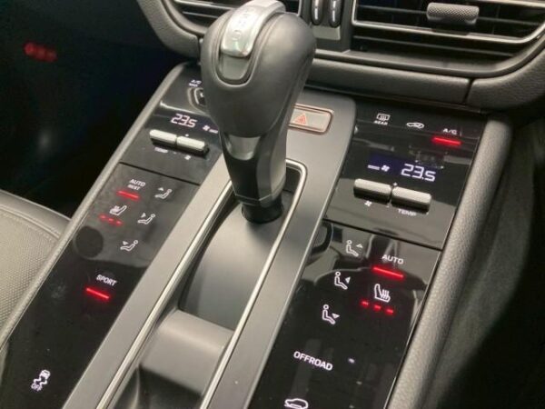 Ref:AUX-19866084 PORSCHE MACAN 2023 - Image 17