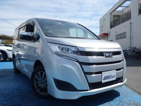 Ref:AUX-19869838 TOYOTA NOAH 2020 - Image 2