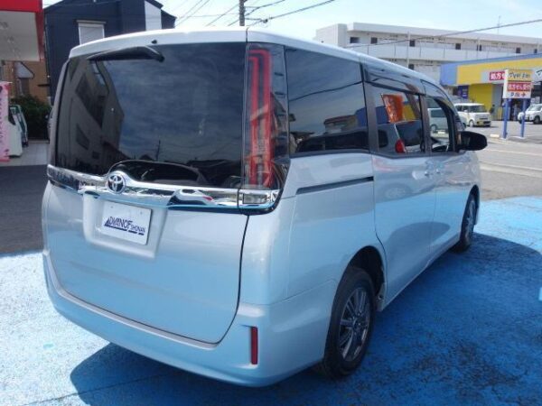 Ref:AUX-19869838 TOYOTA NOAH 2020 - Image 4