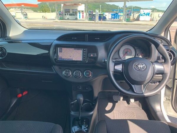 Ref:AUX-19869919 TOYOTA VITZ 2020 - Image 17