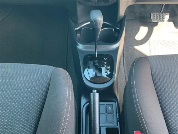 Ref:AUX-19869919 TOYOTA VITZ 2020 - Image 20