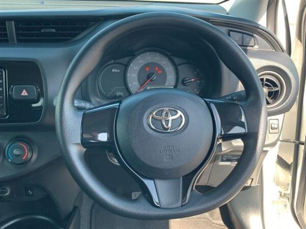 Ref:AUX-19869920 TOYOTA VITZ 2019 - Image 19