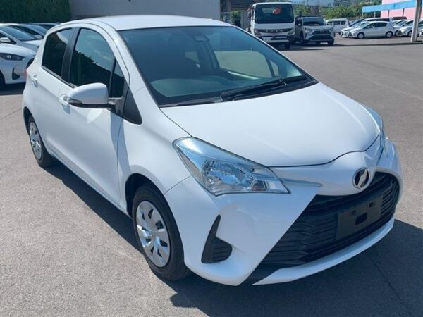 Ref:AUX-19869920 TOYOTA VITZ 2019 - Image 3