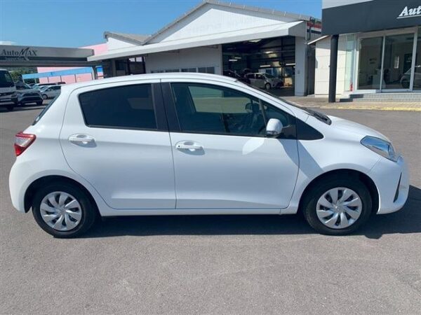 Ref:AUX-19869920 TOYOTA VITZ 2019 - Image 4
