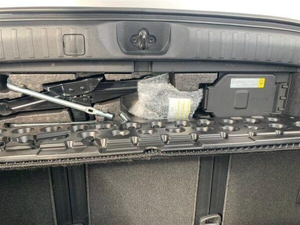 Ref:AUX-19869925 MITSUBISHI DELICA D:5 2023 - Image 12