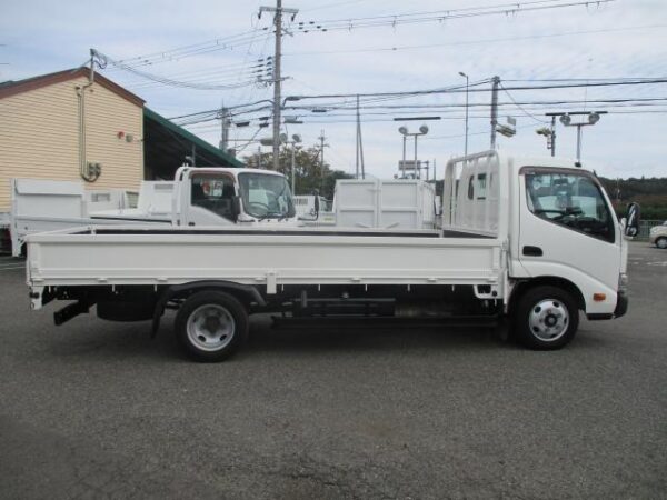Ref:AUX-19882002 HINO DUTRO 2018 - Image 2