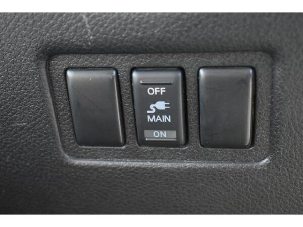 Ref:AUX-19882006 NISSAN ELGRAND 2017 - Image 12