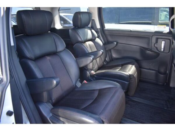 Ref:AUX-19882006 NISSAN ELGRAND 2017 - Image 16