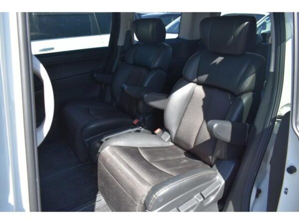 Ref:AUX-19882006 NISSAN ELGRAND 2017 - Image 19